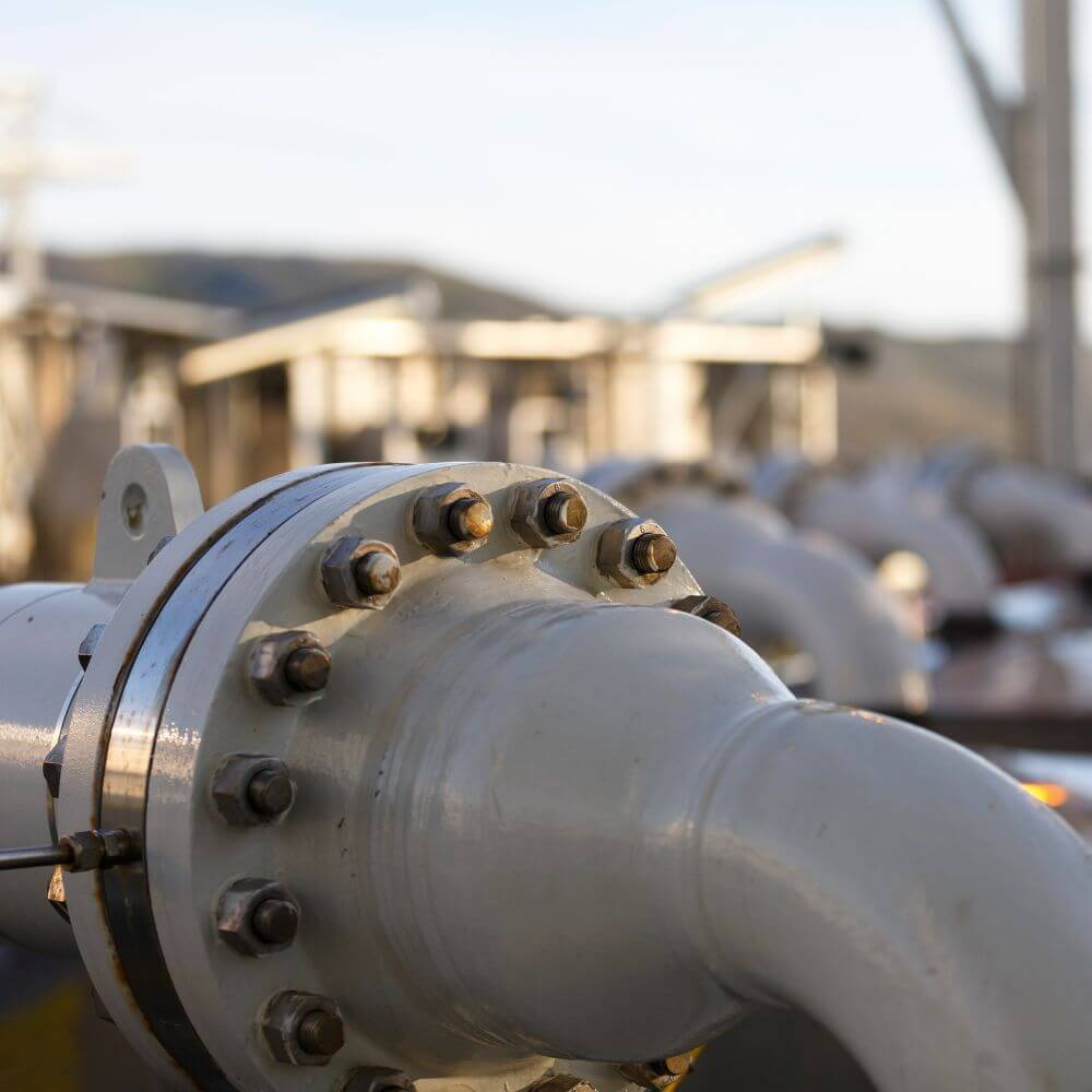 Blind flange fittingin pipe